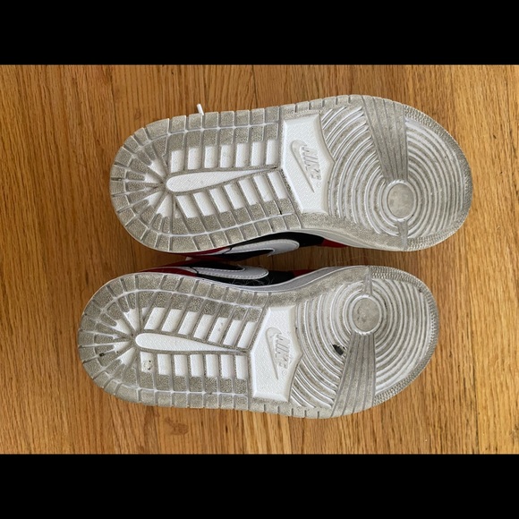 Jordan lows - Picture 3 of 5